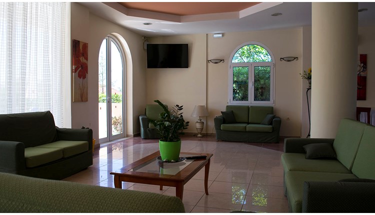 Petros Hotel - NR, Закинф